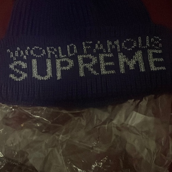 Supreme World Famous Beanie - Picture 7 of 13